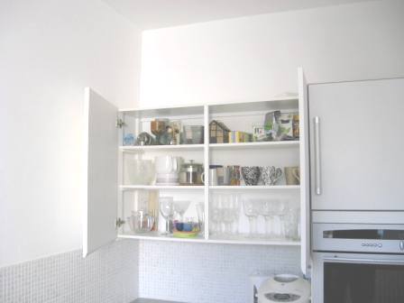 bespoke white wall unit in Maple & white contemporary fitted kitchen
