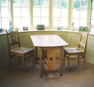 CFA Voysey Arts & Crafts Movement Oak dining table & dining chairs furniture