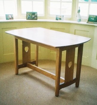 New CFA Voysey Arts & Crafts Movement oak dining table