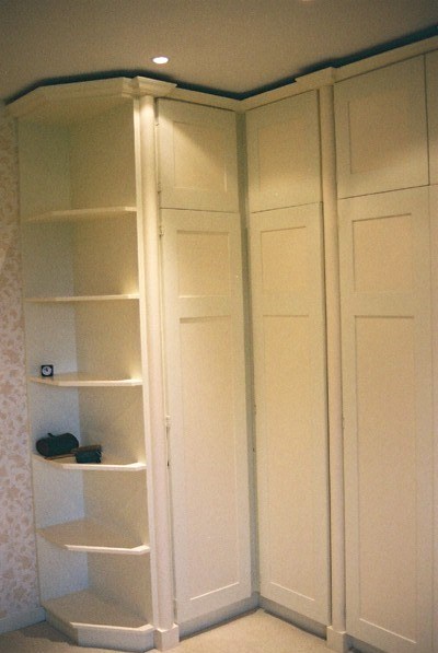 Edwin Lutyens Arts & Crafts Movement house 'Little Thakeham' bedroom wardrobes furniture