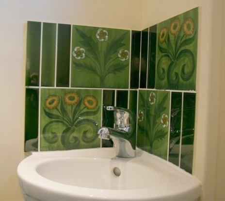 Wm Morris Arts & Crafts Movement bathroom tiled splash back