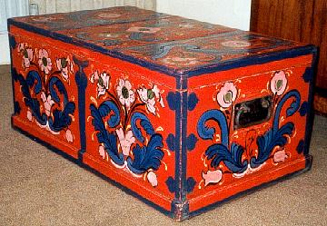 Norwegian Scandinavian seveteenth century style painted 'Rosemalling' folk chest furniture
